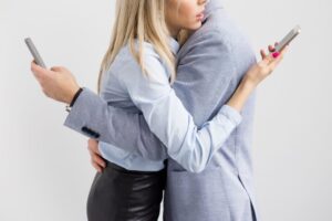 Youre-Addicted-to-Your-Phone-if-You-Agree-with-These-Statements-1068x712-1.jpg