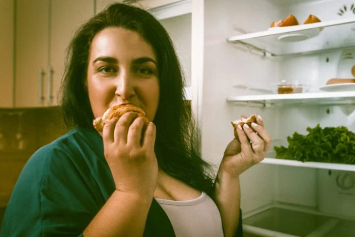 woman-ignoring-doctors-weight-loss-advice.webp.webp